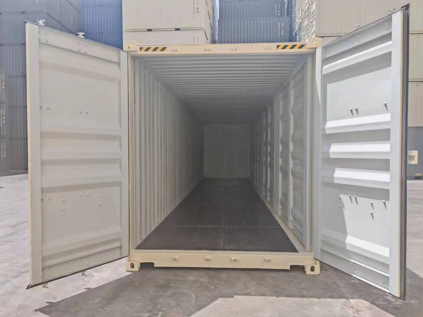 40ft high cube 4 door partition shipping container (New)